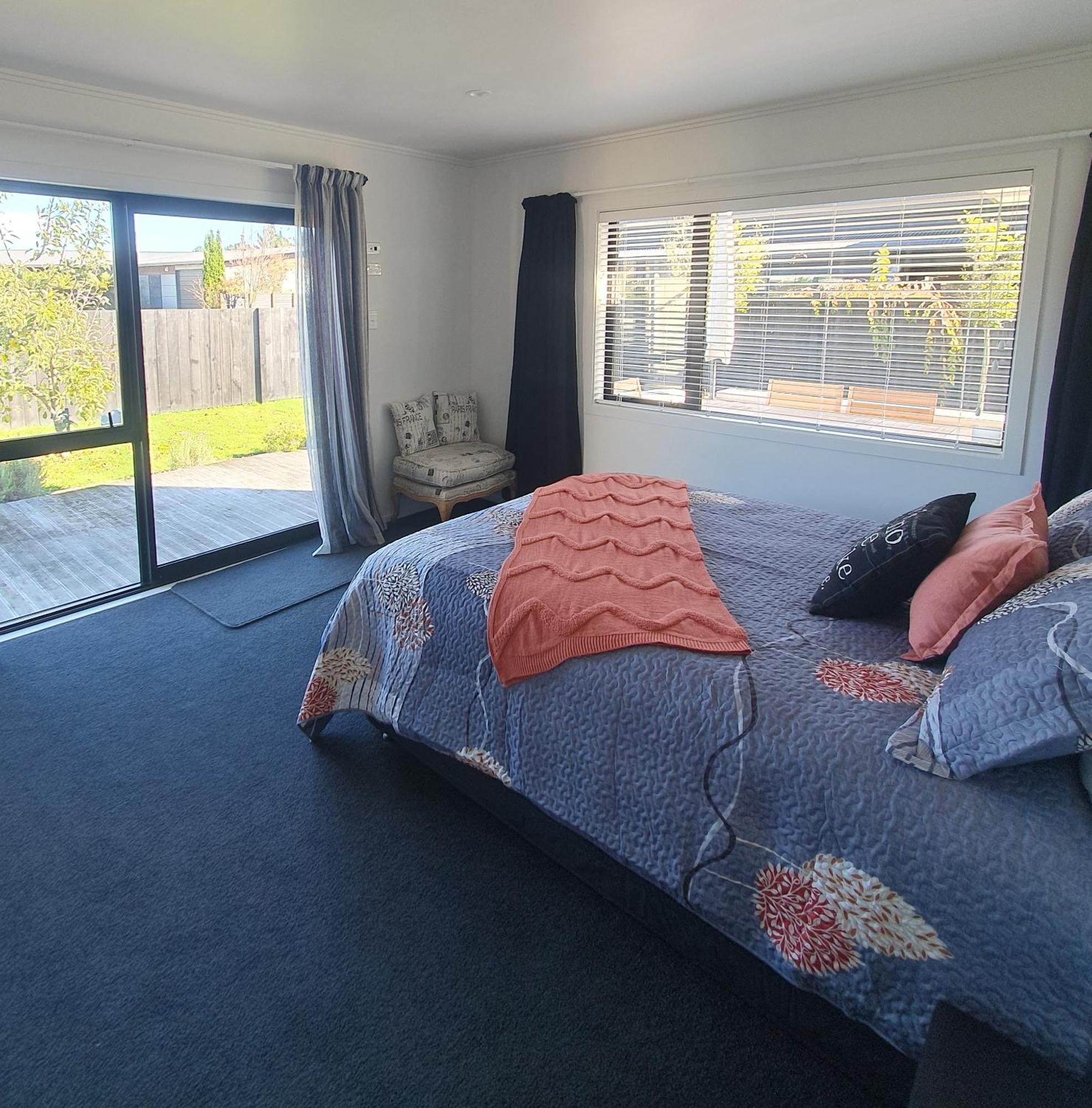 10 @ Wai Matangi Villa Turangi Eksteriør billede