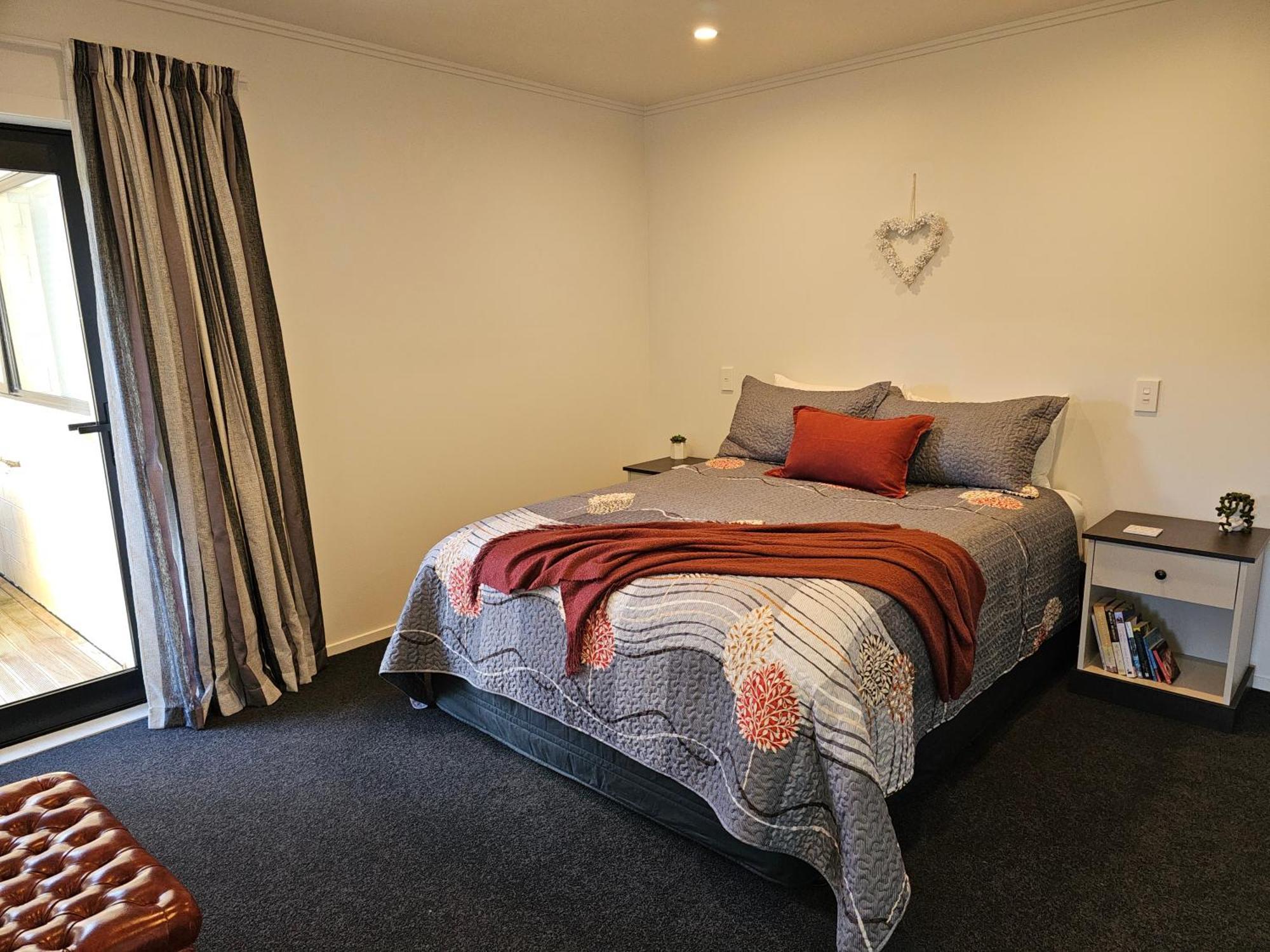 10 @ Wai Matangi Villa Turangi Eksteriør billede