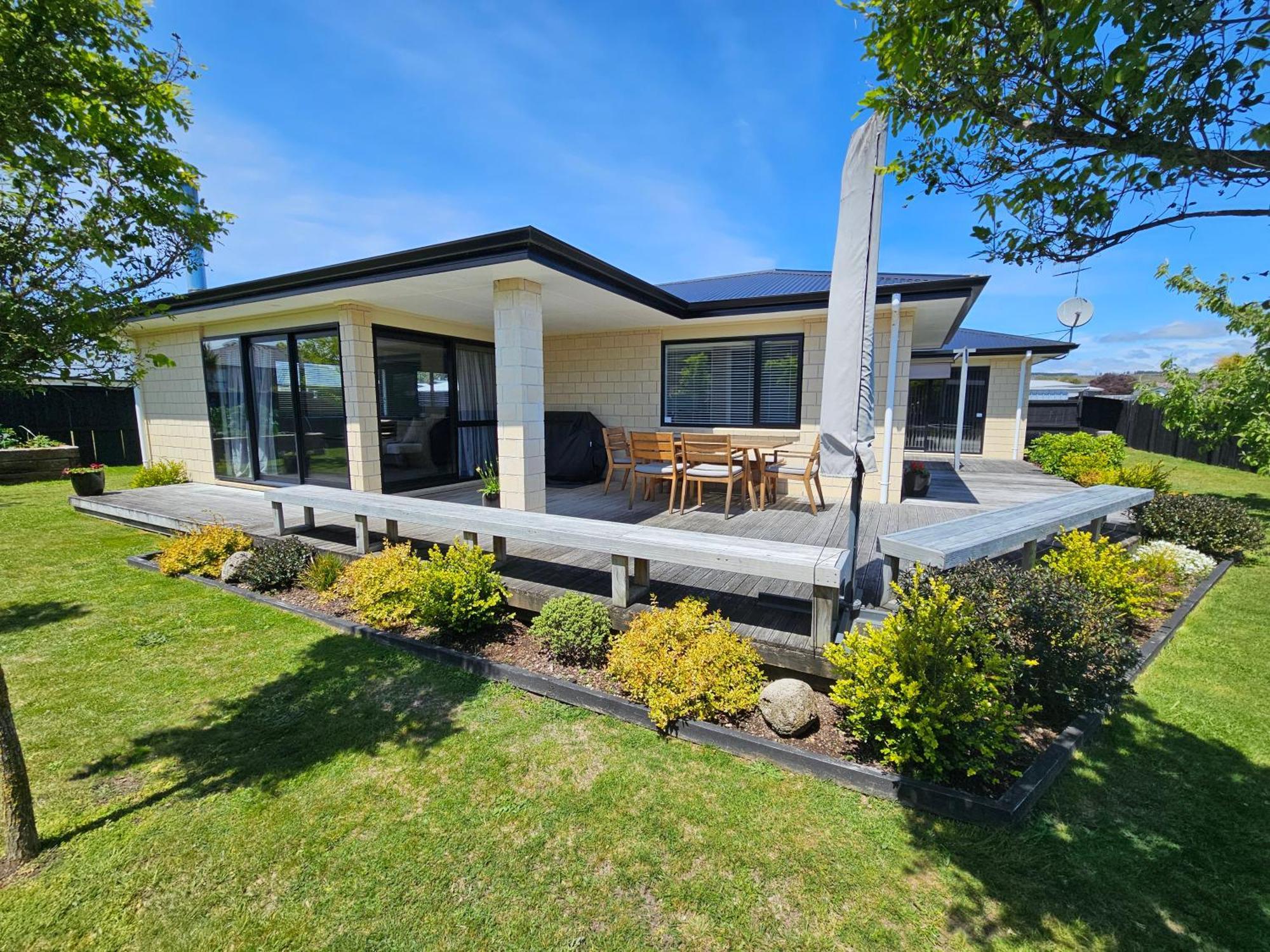 10 @ Wai Matangi Villa Turangi Eksteriør billede